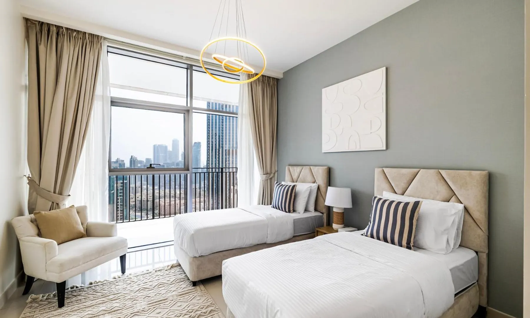 Nox Spacious 3Br In Boulevard Crescent Tower Summer Deal Dubai