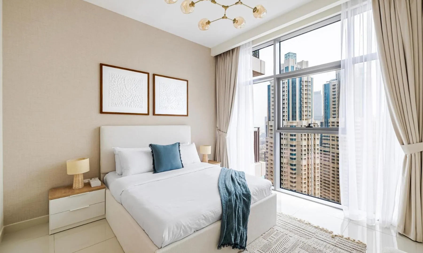 Nox Spacious 3Br In Boulevard Crescent Tower Summer Deal Dubai