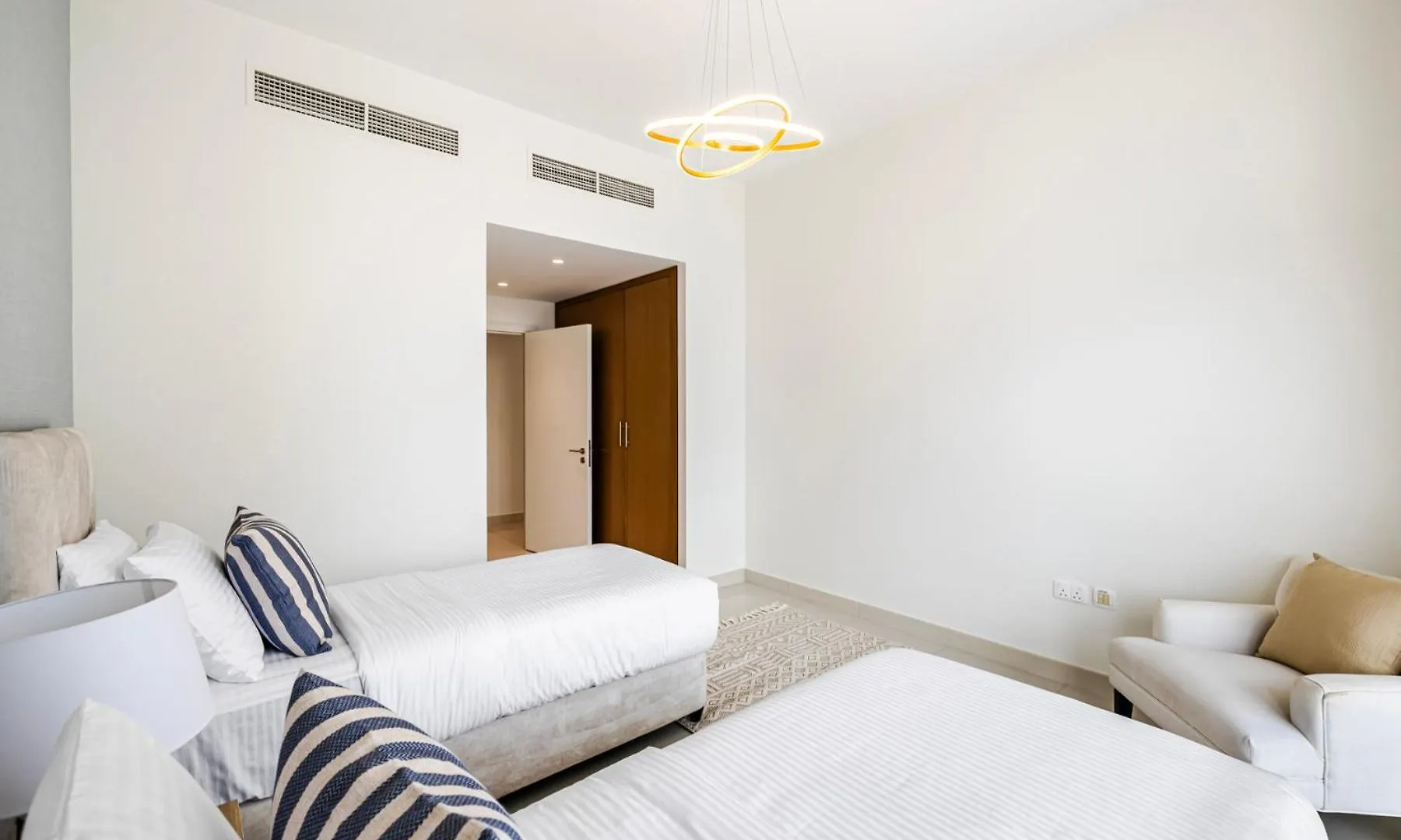 Apartment Nox Spacious 3Br In Boulevard Crescent Tower Summer Deal Dubai